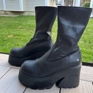 Black Leather Princess Polly Platform Boots